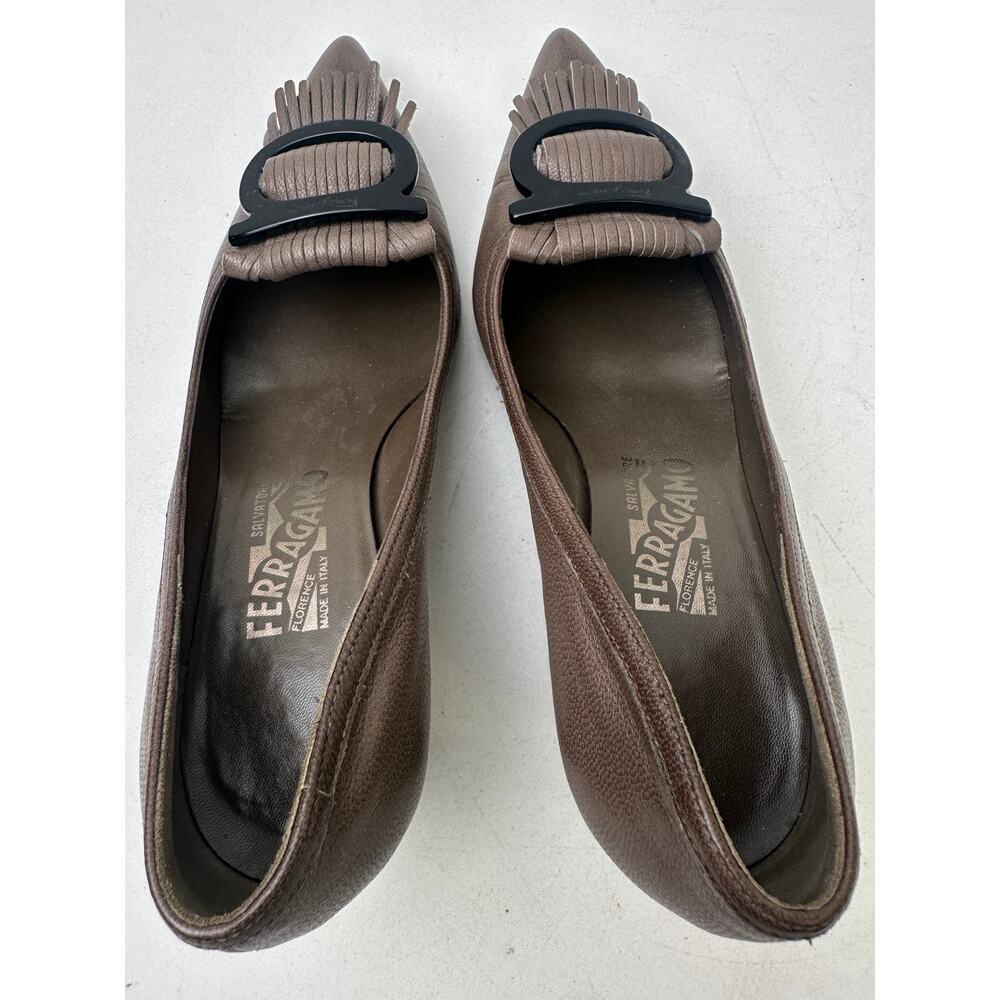 VTG Salvatore Ferragamo Taupe Leather Fringe Pointed Toe Heels Women's Sz 7.5 - Picture 7 of 10